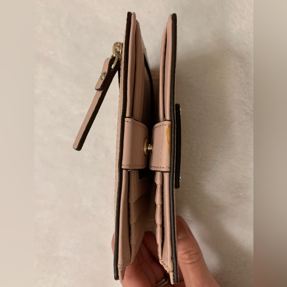 NWT Kate Spade blush wallet - Picture 4 of 13